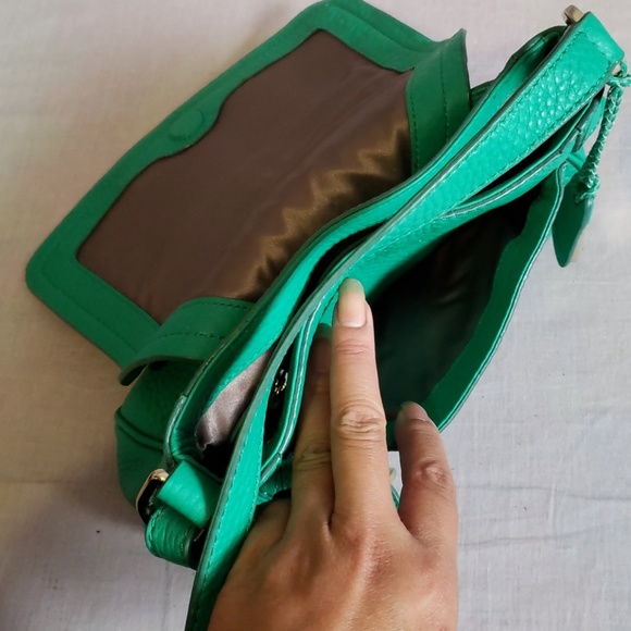 Cole Haan Sling Purse Green Leather Medium - Picture 6 of 7